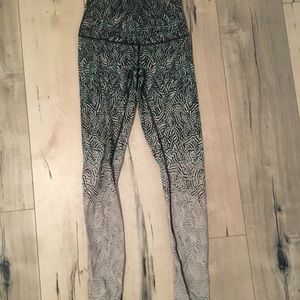 LULULEMON LEGGINGS